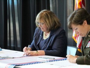 Dakota State Uni and Army Cyber sign partnership agreement